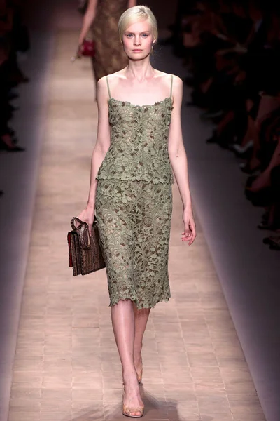 Look 46
